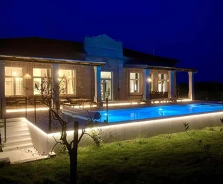 Kamenný dům poblíž Poreče