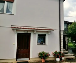 Finida, Umag: Geräumiges haus mit vier wohnungen