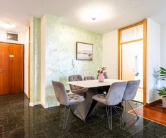 Split, Firule, piso de tres habitaciones reformado en excelente ubicación