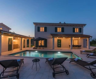 Villa avec piscine et sauna à vendre à Barban en Croatie