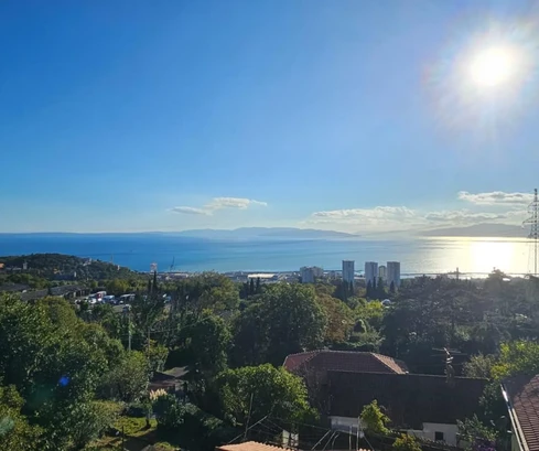 Wohnung mit Meerblick in Rijeka zu verkaufen in Kroatien