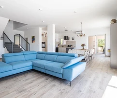 Villa en venta en Kaštela con piscina y gimnasio en Croacia