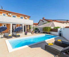 Istria, Marčana, casa con piscina y garaje en una bonita ubicación