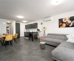 Istria, Funtana, Apartamento moderno en edificio nuevo con gran terraza, a 500 m del mar