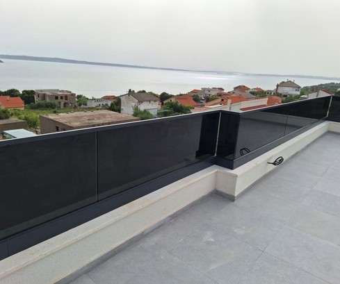 Exklusive Villa mit Pool und Meerblick steht zum Verkauf in Kroatien