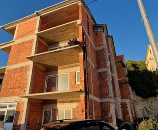 Trogir, Saldun, Haus mit 5 Wohnungen, 487m2, unmöbliert, offener Meerblick