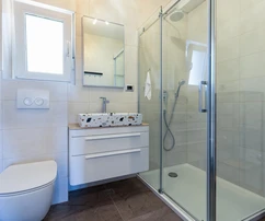 Maison spacieuse avec piscine et terrasse disponible à l'achat en Croatie