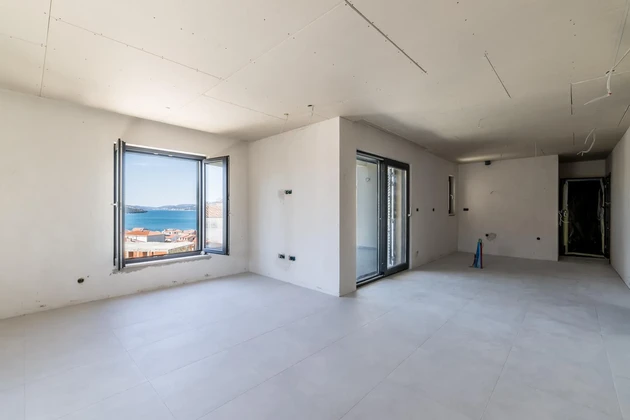 Čiovo, Okrug Gornji | Venta exclusiva, apartamento de dos dormitorios en la primera planta con vistas al mar