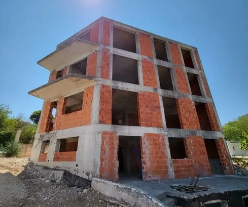Trogir, Arbanija, nedokončený dům na 5 podlažích, 498 m2, výhled na moře