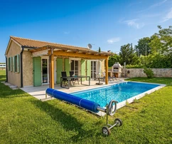 Istrien, bei Rovinj: Designer-Bungalow mit Pool