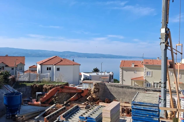 Omišská riviéra, dvoupokojový byt s jižní orientací v prvním patře moderní novostavby, 66,79 m²
