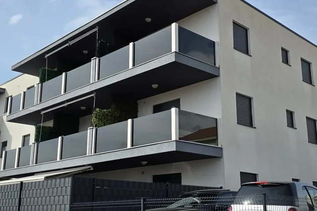 Renovierte 1-Zimmer-Wohnung mit großer Terrasse in Trogir