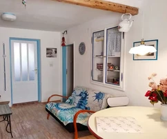 DUPLEX APARTMENT WITH SEA VIEW, IN THE HEART OF THE OLD TOWN, 20 M FROM THE BEACH!