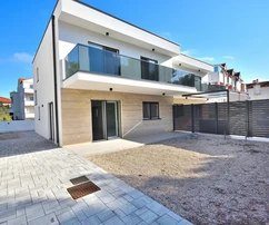 Vodice - NOWA BUDOWA S2 Bliźniak blisko plaży