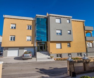 Appartement de deux chambres à vendre près de la mer en Croatie