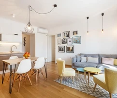 Rijeka, centro, appartamento moderno suddiviso in due unità abitative separate