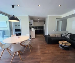 Istria, Novigrad, exclusivo apartamento de tres habitaciones en el centro de la ciudad