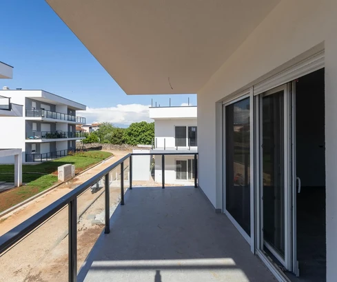 Istrie, Zambratija - Appartement lumineux avec deux terrasses à quelques pas de la mer