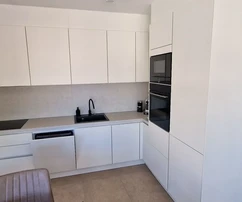 Čiovo, Okrug G, appartamento con 2 camere da letto, 75 m2, di nuova costruzione, ampia terrazza, a 250 m dal mare