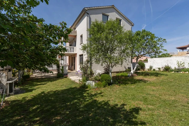 Istria, Vodnjan, Galižana, casa espaciosa con jardín y potencial