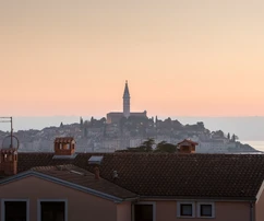 Spacious apartment in a new building with a sea view, Rovinj, ISTRIA
