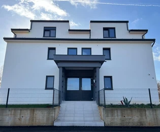 Poreč, Istrie: Prostorný penthouse se dvěma apartmány