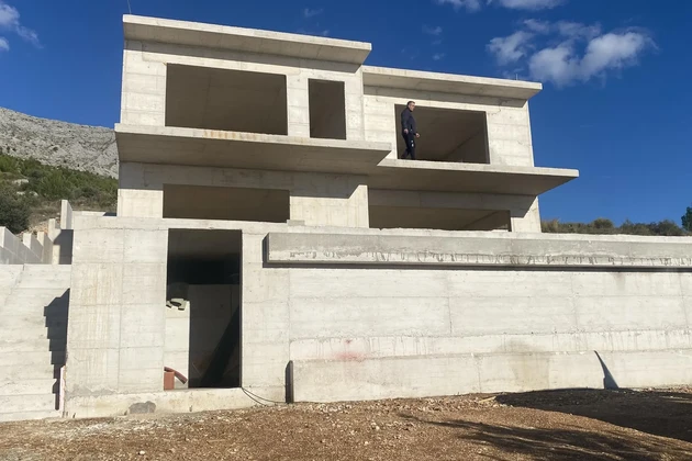 Villa moderne avec piscine à vendre à Dugi Rat en Croatie