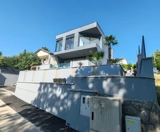 Luxusvilla, Insel Krk, Njivice, 100 m vom Strand entfernt mit Meerblick!