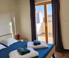 Samostatne stojaci apartmánový dom na predaj vo Fažane v Chorvátsku