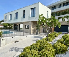 Neue moderne Villa auf Ciovo, in Meeresnähe