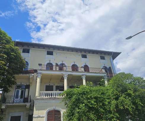 Prestigious villa for sale in Lovran in Croatia