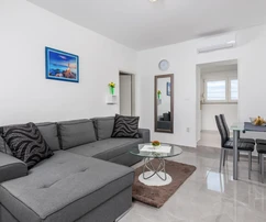 Rijeka, Kantrida, casa con piscina y vistas panorámicas al mar cerca de la costa