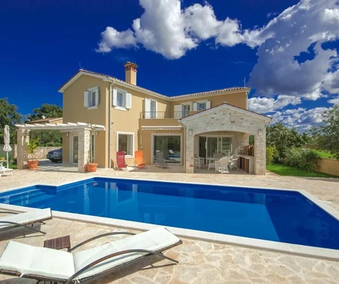 Istrisches Haus mit Pool in Vošteni zu verkaufen in Kroatien