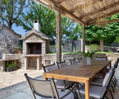 Istrien, Gračišće - Authentisches istrisches Haus mit Pool, Kazun und absoluter Privatsphäre