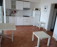 Maison individuelle à vendre directement sur le front de mer à Hvar en Croatie