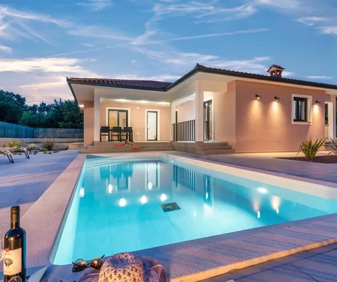 Bellissima casa nuova con piscina, Istria, Labin