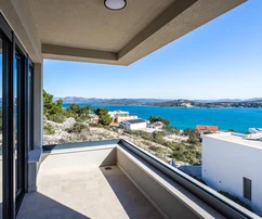 Vila na predaj s bazénom a výhľadom na more v Chorvátsku