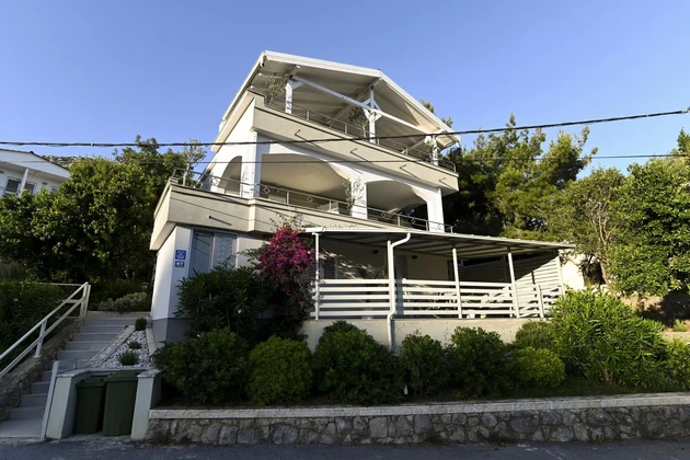Villa en bord de mer à vendre à Karlobag en Croatie