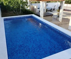 Amplia casa en venta cerca del mar en Rogoznica, Croacia