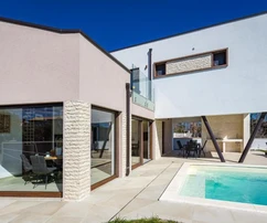 Istria, Krnica, villa moderna con piscina y vistas impresionantes al mar