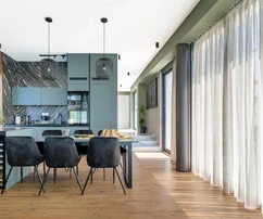 Piękna willa z basenem na sprzedaż w Vrsima w Chorwacji