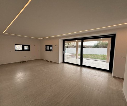 Casa de una sola planta en venta en la tranquila Briševo, Croacia