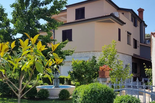 Spaziosa casa in vendita a Medolino vicino al mare in Croazia