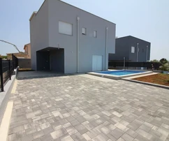 Nueva construcción en desarrollo, villa con piscina