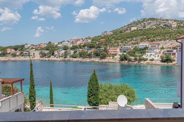 Primošten, Bilo, drugi rząd do morza, dom z panoramicznym widokiem na morze