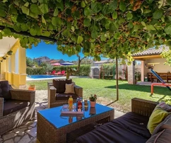 Istrie, Svetvinčenat – Maison avec deux espaces de vie et piscine