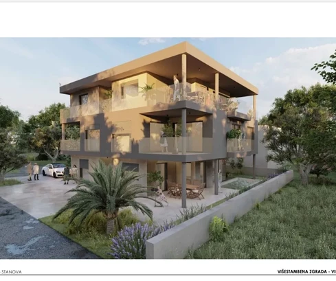 Appartement en construction, 2 étages, 100 m de la mer