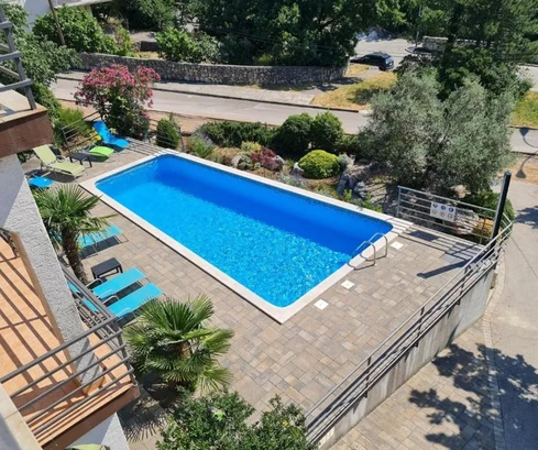 Immeuble avec vue panoramique sur la mer à vendre en Croatie