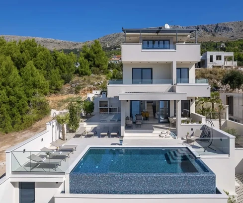 Villa moderna a Spalato, Podstrana