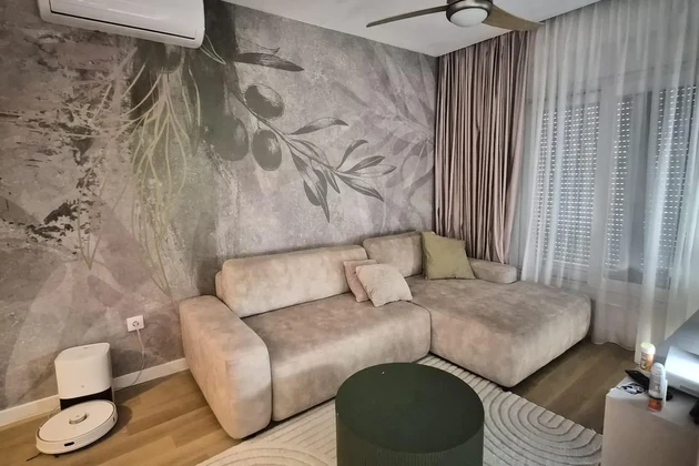 Zaboric, moderne Erdgeschosswohnung mit zwei Schlafzimmern und einem geräumigen privaten Garten